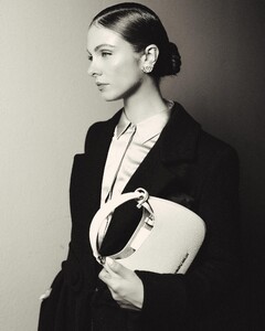 [2024.09.22] carmellarose_461159818_1653024392096663_2743918057815728249_n.jpg