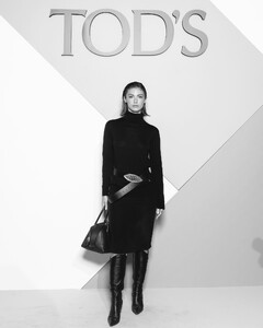 [2024.09.22] carmellarose_461254622_845190257745797_7408408580447924833_n.jpg