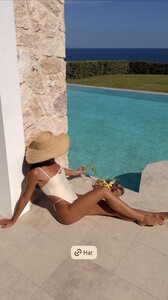 [2024.09.22] helenowen_3463680722679938195.jpg