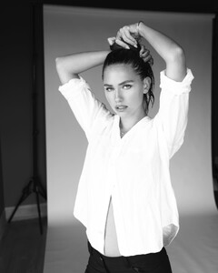 [2024.09.22] idazeile_461189660_18457222645044174_337378845480167011_n.jpg