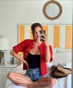 [2024.09.22] msgigiparis_461107156_1612617945953860_6603937871543260261_n.jpg