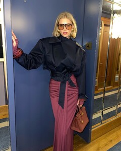 [2024.09.24] helsastudio_461031496_1039416531196684_8190561819678952838_n.jpg