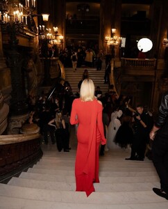 [2024.09.25] kendalljenner_461273192_529000903154030_1236271779900486084_n.jpg