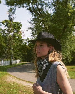 [2024.09.26] josephineskriver_461365491_1597702181093891_6532986028887387346_n.jpg