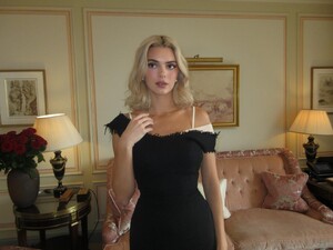 [2024.09.26] kendalljenner_461178972_3726406944274195_7196677184973103331_n.jpg