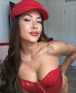 [2024.09.27] ariannyceleste_461388925_915749437071229_4566800145098694327_n.jpg