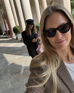 [2024.09.27] barrefaeli_461283050_18463344781041153_8752890485958721399_n.jpg