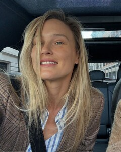 [2024.09.27] barrefaeli_461372193_18463344769041153_700664523765333687_n.jpg