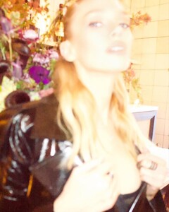 [2024.09.29] stellamaxwell_461727033_422263167608194_7284355915243171640_n.jpg