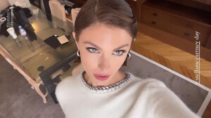 [2024.09.30] carmellarose_h3468384389853440131.jpg