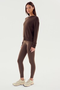 28_SONJA_FLEECE_SWEATSHIRT_D4198_DKCHOCOLATE_D3_0008_V2.jpg