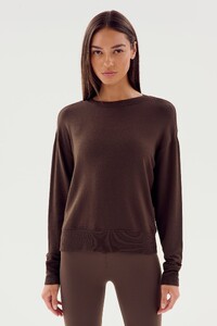 28_SONJA_FLEECE_SWEATSHIRT_D4198_DKCHOCOLATE_D3_0016_V2.jpg
