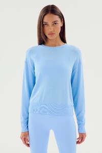32_SONJA_FLEECE_SWEATSHIRT_D4198_SKYLIGHT_D3_0021.jpg