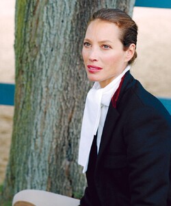 Christy-Turlington-by-Bruce-Weber-It-s-Only-Just-02.thumb.jpg.0af5e23c4234ba270741d03a359d9b28.jpg