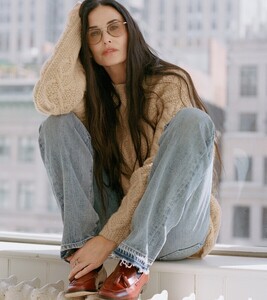 Demi-Moore-J-Crew-Fall-2024-Ad-Campaign01.jpg