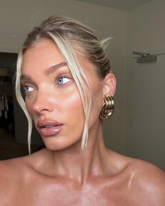 Elsa Hosk - Instagram [2023.01.21] 1.jpg