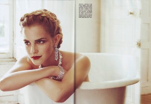 EmmaWatsonVogueItaliaSeptember20089.thumb.jpg.58fa4ff3863f9fd2231094523990d14b.jpg