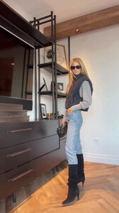 Kate Bock - TikTok 35.jpg