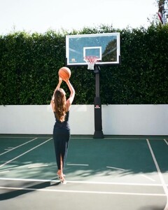 Swipe for proof that I used to play basketball (1).jpg