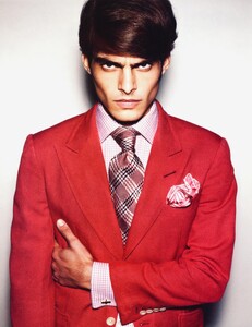 Tom_Ford_Spring_Summer_2009_05.thumb.jpg.c9375232b167b0de875e3f27a4cceebc.jpg