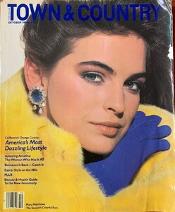 TownCountryUS1088coverMaryMatthews.thumb.jpg.5734e4e38f5d1fc0fd5728c23090e6d8.jpg