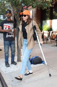 aubrey-plaza-seen-on-crutches-again-post-wnba-all-star-weekend-acl-tear-in-ny-09-09-2024-0.jpg