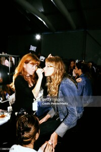 backstage oscar de la renta ss 2001 8.jpg