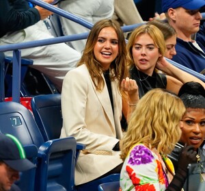 bailee-madison-at-u.s.-open-tennis-championships-in-new-york-09-06-2024-5.jpg