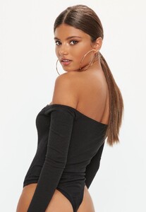 black-button-front-bardot-bodysuit.jpg.00cad036ac360cd973a2e0b2a349f47d.jpg