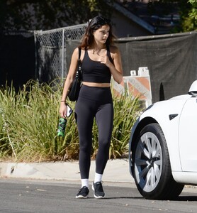 camila-mendes-in-workout-outfit-in-los-angeles-08-18-2024-6.jpg