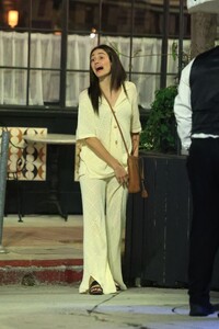 emmy-rossum-out-in-los-angeles-08-27-2024-1.jpg