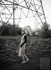 eva-herzigova-by-yelena-yemchuk-for-vogue-italia-august-2014.thumb.jpg.d9d858bbbcf7dee5ba8d725aa7b733b2.jpg
