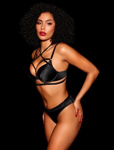 jaida-white_honey-birdette-6.thumb.jpg.01f072680129c08a3f5afb72f8273ec3.jpg