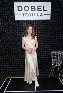 kaitlyn-dever-at-2024-us-open-with-maestro-dobel-tequila-in-new-york-09-02-2024-1.jpg