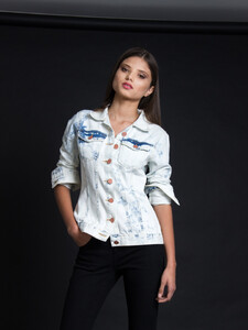 large_portrait (26).jpg