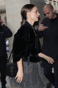 natalie-portman-flaunts-legs-post-dior-pfw-show-09-24-2024-1.jpg
