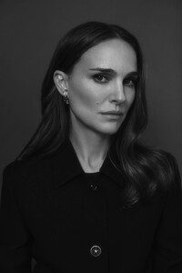 natalie-portman-la-times-january-2024-8.jpg
