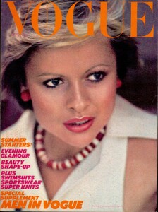 vogue australia 1973.jpg