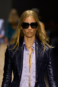 00092-tom-ford-spring-2024-ready-to-wear-credit-detail-gorunway.thumb.jpg.f3e262e8a160b90cda5795c4e4d6549f.jpg
