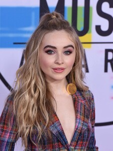 17amas-carpet_013.jpg