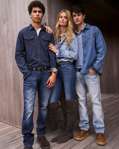 [2024.09.02] buffalojeans_457861075_437043866009905_291307734851553679_n.jpg