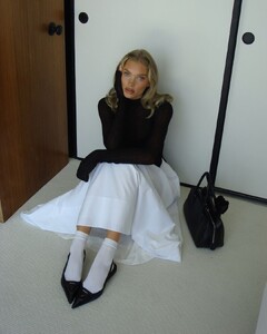 [2024.09.21] revolve_460932892_1036778831220651_608117348351697466_n.jpg