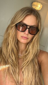 [2024.10.02] katelove_3470156992323718951.jpg