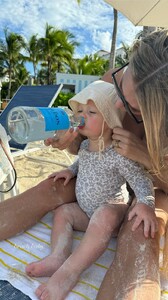 [2024.10.05] katelove_462155941_508485405404072_6282580620942676188_n.jpg