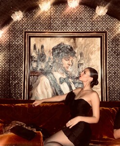 [2024.10.09] victoriajustice_462595759_18552130117006824_7340143438431892386_n.jpg