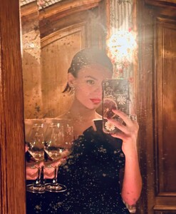 [2024.10.09] victoriajustice_462661350_18552130153006824_3235953436871010395_n.jpg