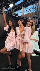 [2024.10.16] josephineskriver_s463310730_907232304654240_4207859999349342992_n.jpg