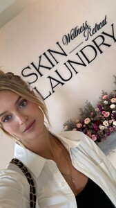 [2024.10.17] katelove_463787790_895821775514170_780303906133252468_n.jpg