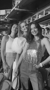 [2024.10.20] katelove_464062854_1709342939902787_7894773919442640913_n.jpg