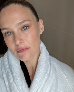 [2024.10.22] barrefaeli_464260353_18468375502041153_3844498174328904948_n.jpg